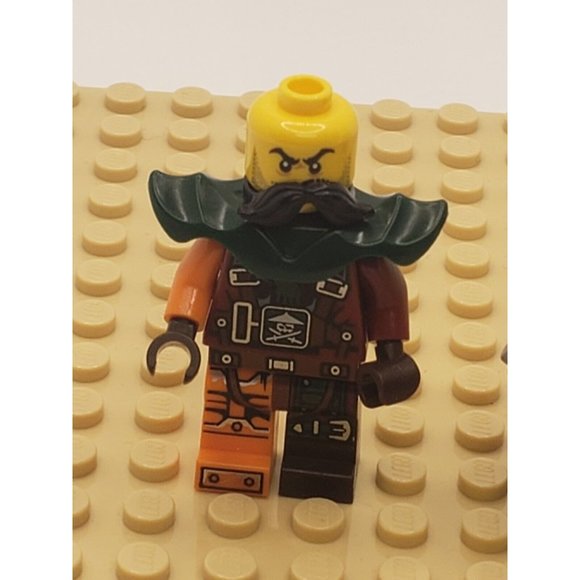 LEGO Lot 3 Mixed Minifigure Glow in Dark Ghost 9467 + two Other Figs C0496 - Picture 12 of 12